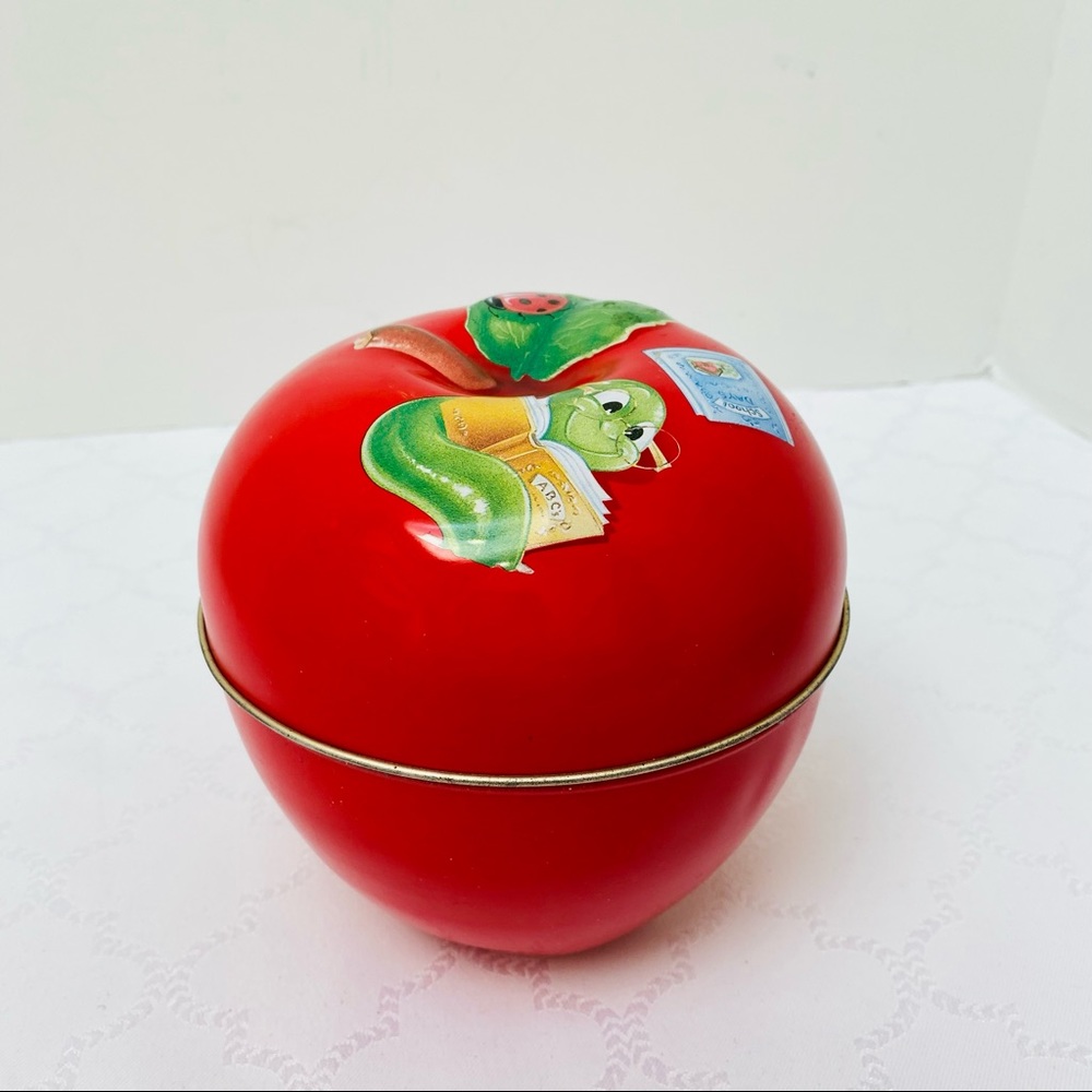 Vintage Apple Metal Tin 5” Red Apple Storage Tin /Decoration with Reading Worm. - Picture 4 of 10